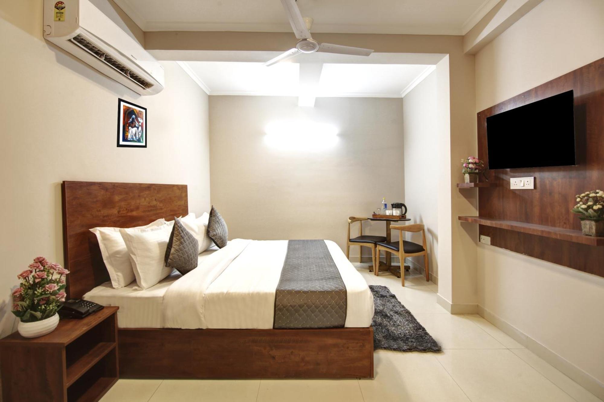 Limewood Stay - Executive Huda City Center Gurgaon Exterior photo
