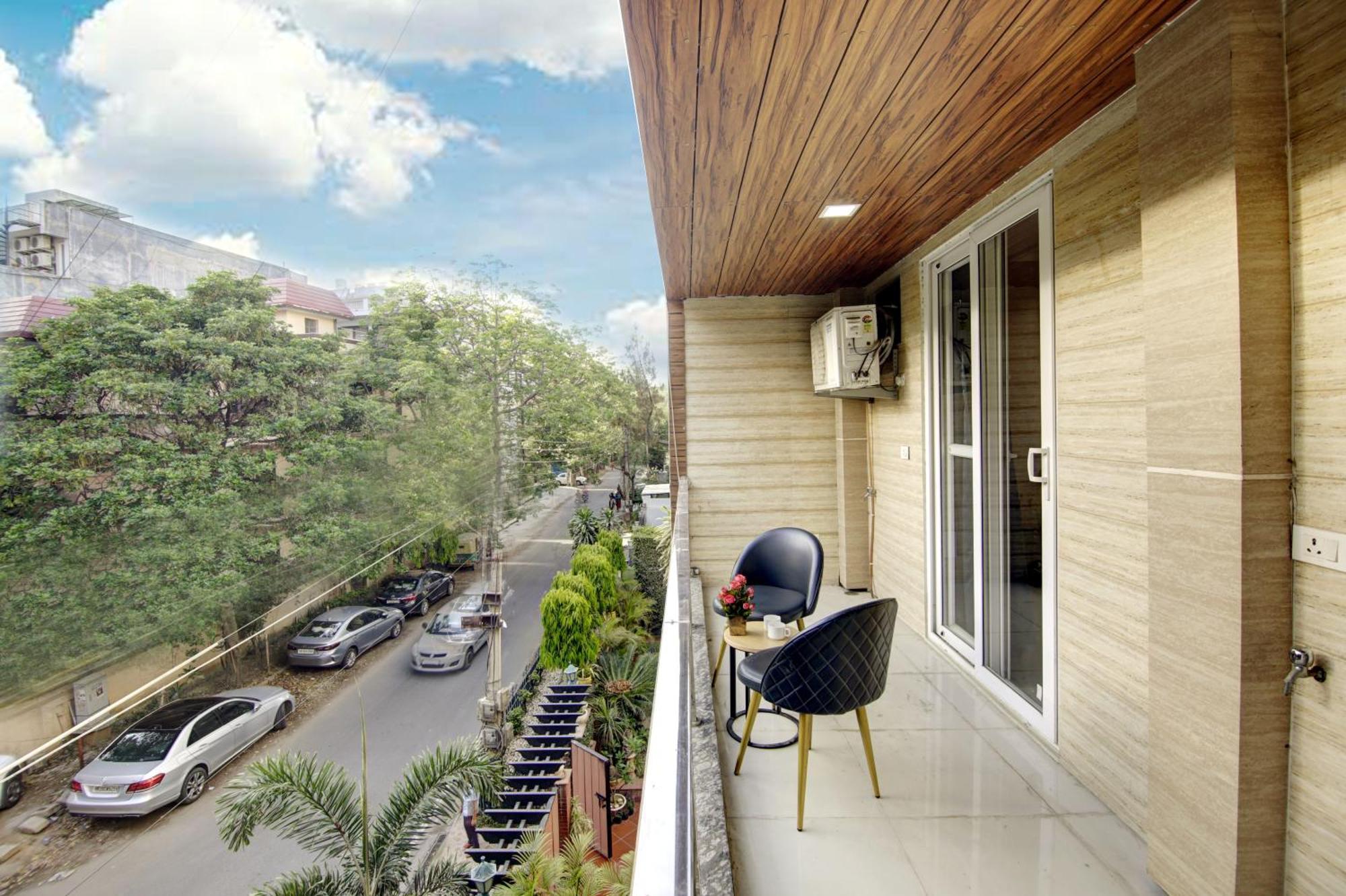 Limewood Stay - Executive Huda City Center Gurgaon Exterior photo